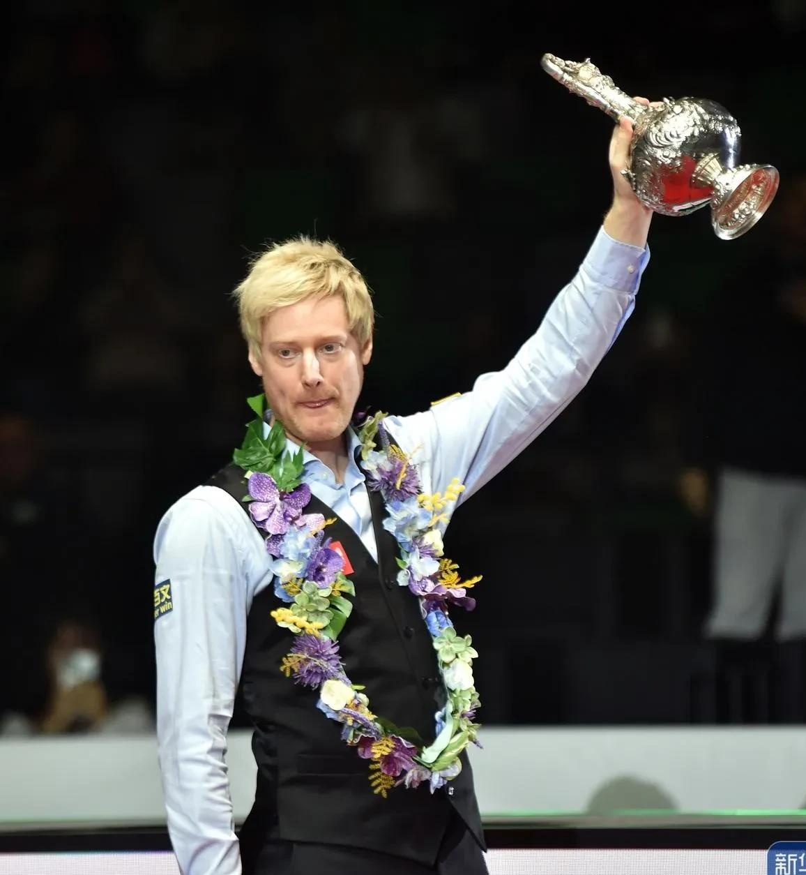 们树立了坚 们树立了坚