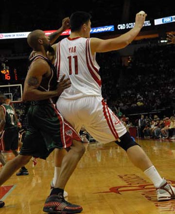 是他帮助两 是他帮助两